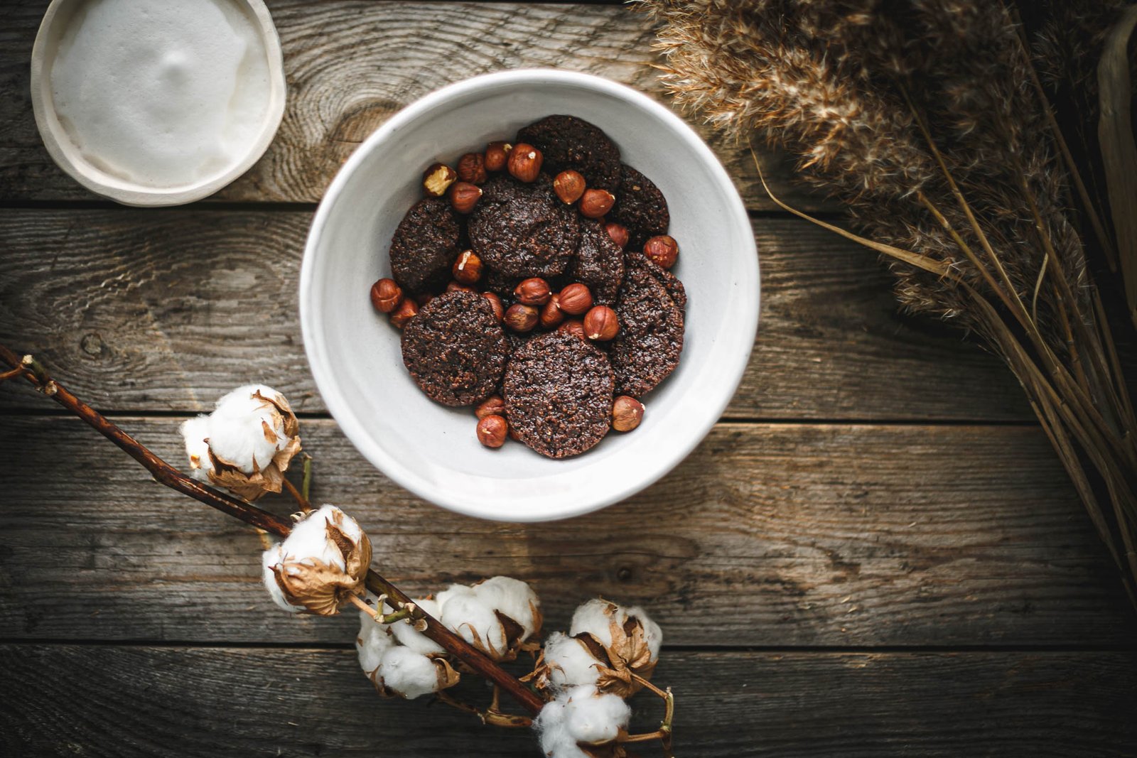 Hazelnut cookies with aquafaba - Gluten free and vegan - Recipe on The Adagio Blog by Thais FK