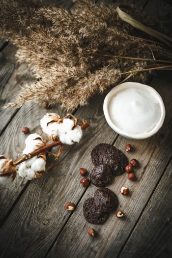 Hazelnut cookies with aquafaba - Gluten free and vegan - Recipe on The Adagio Blog by Thais FK